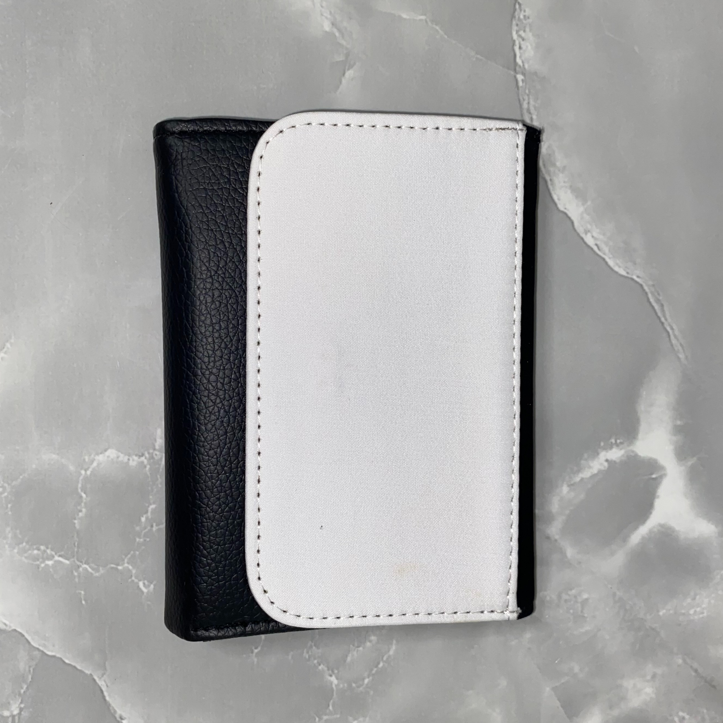 Polyester wallet medium
